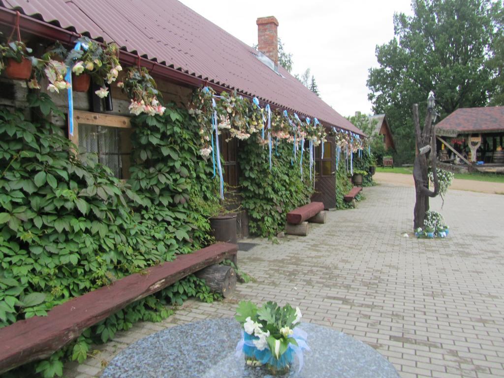 Kucuru Dzirnavas Hotel Lautere Екстериор снимка